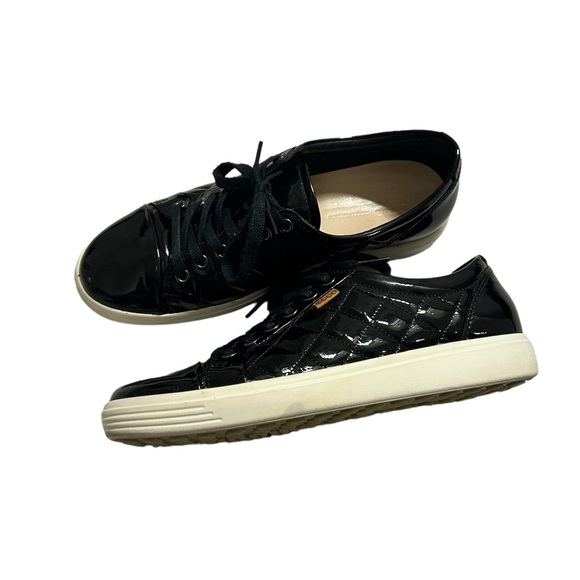 ECCO black patent leather sneaker size 9 - Picture 2 of 4